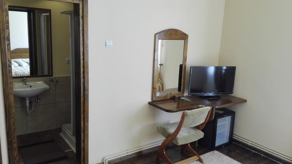 Rîşnov Pension Casa Contelui מראה חיצוני תמונה